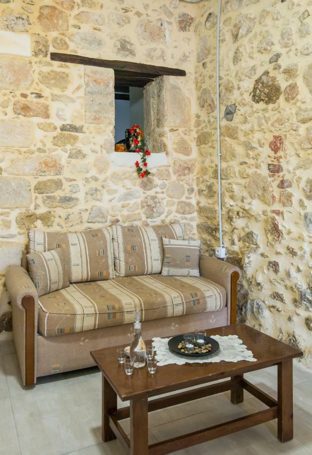 Veranda Apartment Maroulas